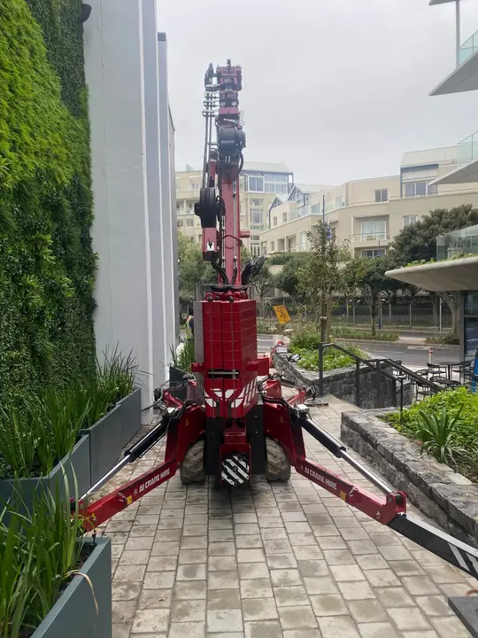 Spider Crane Hire on a Liftr job